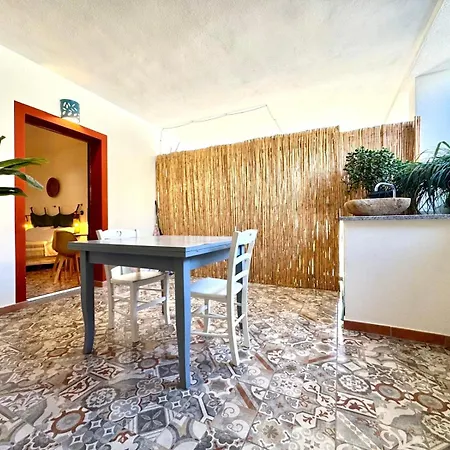 アパート Le Corti Sarde Countryside バリ・サルド